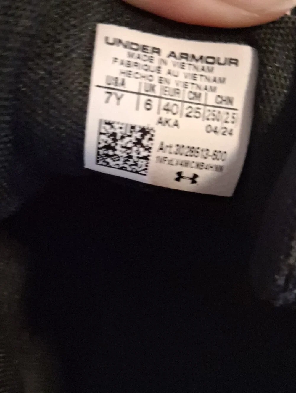 Under Armour Men's Red and Black Training Sneakers